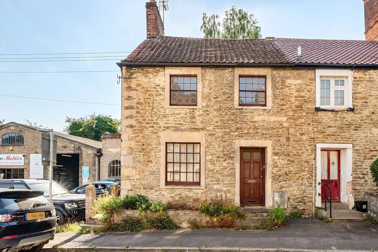 3 bed house for sale, Bath Road, Beckington, BA11