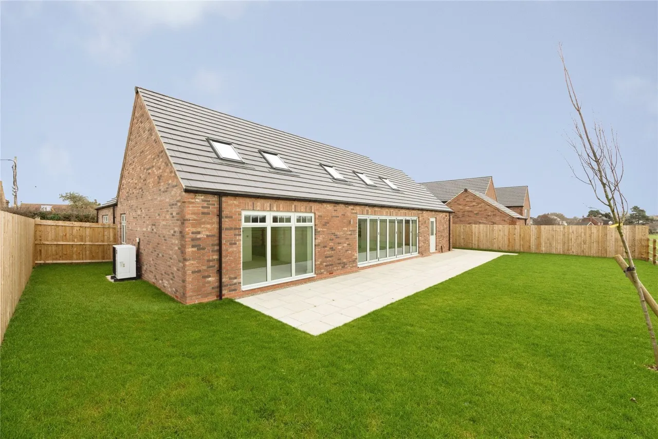 2 bed house for sale — Morton on Swale, Northallerton, North Yorkshire, DL7