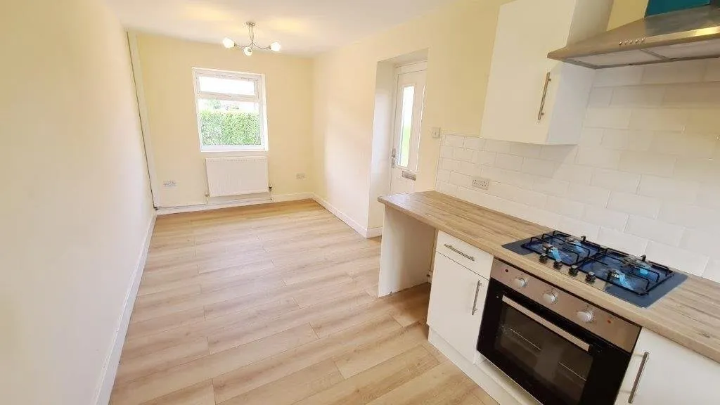 St. Georges Road, Droylsden, M43, photo 4