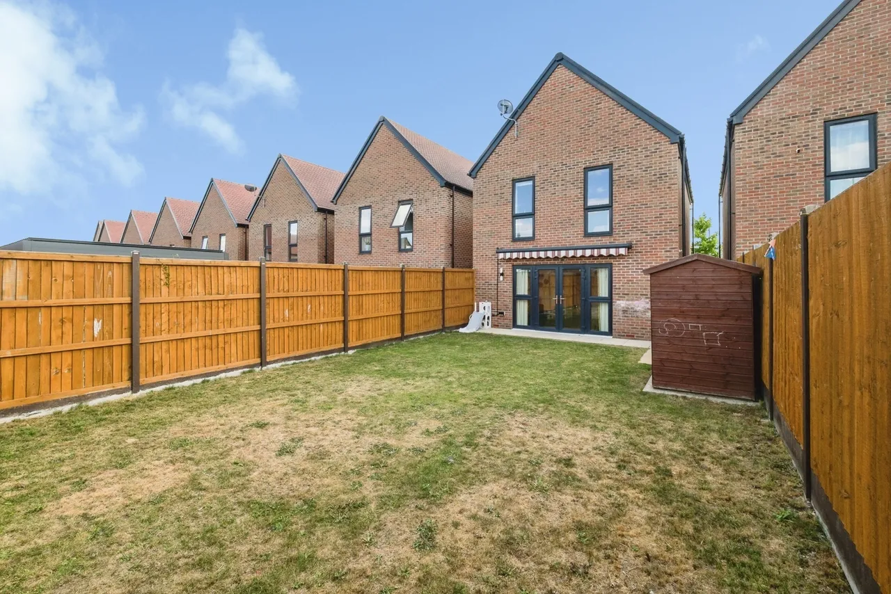 Finlay Gardens, Hornchurch, RM12, photo 20