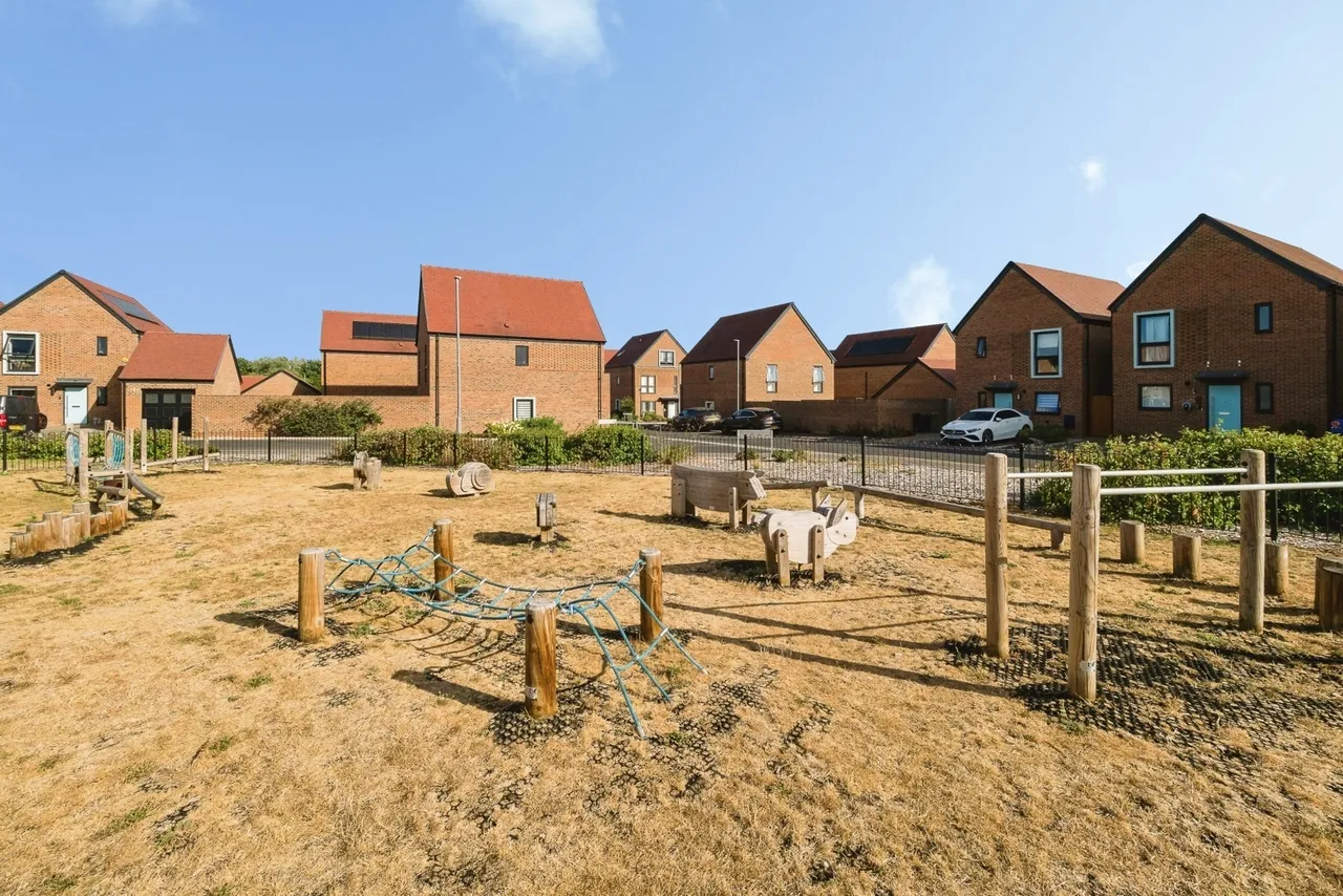 Finlay Gardens, Hornchurch, RM12, photo 18