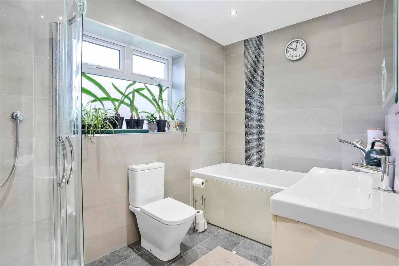 Park Road, Cheam Village, SM3 8PY, photo 22