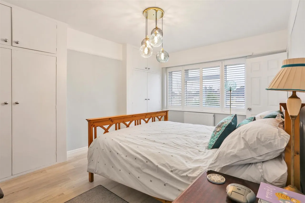 Park Road, Cheam Village, SM3 8PY, photo 19