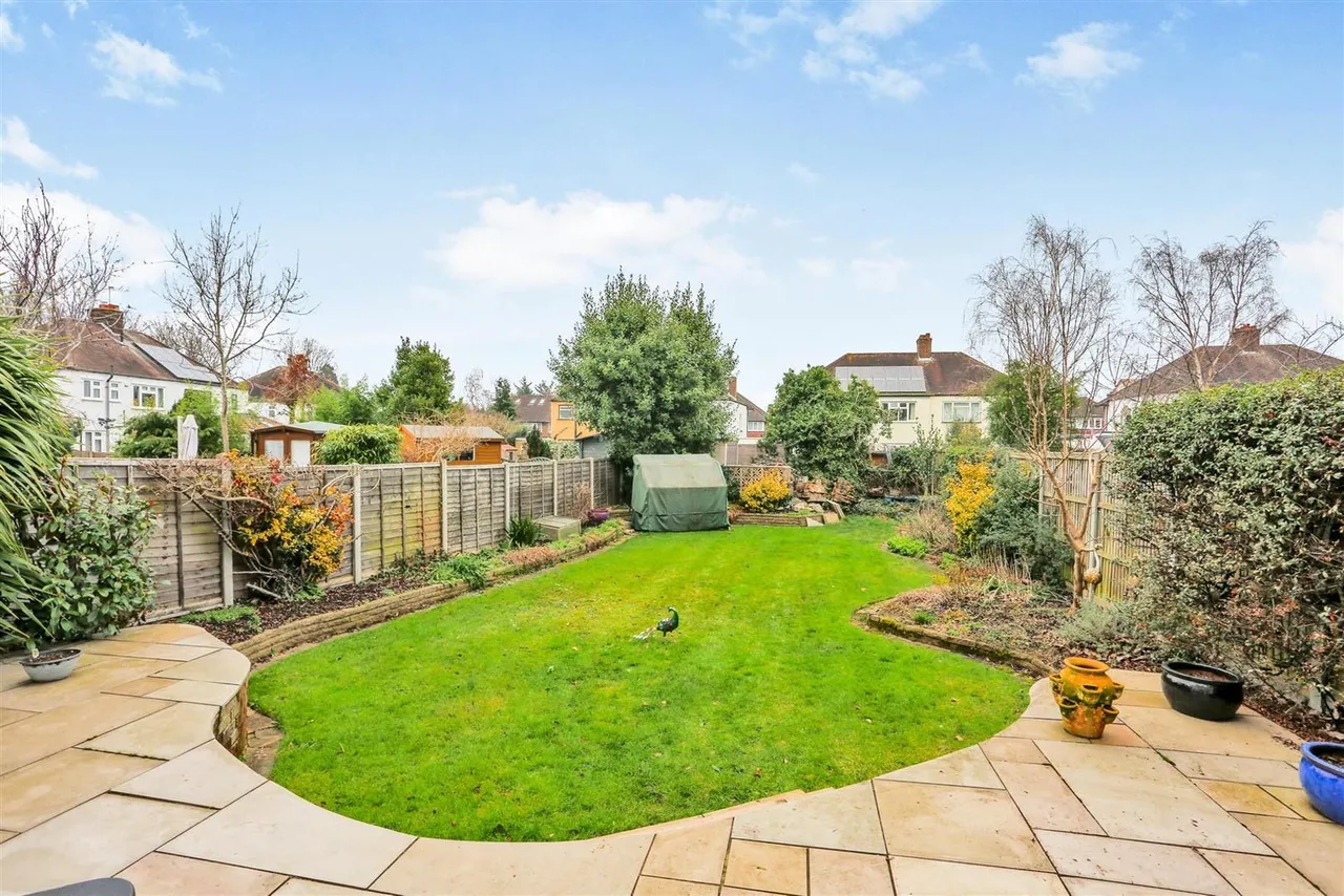 Park Road, Cheam Village, SM3 8PY, photo 4