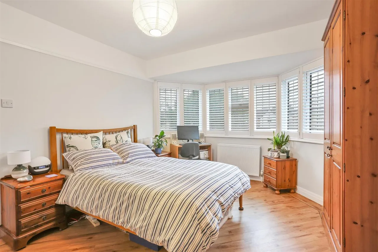 Park Road, Cheam Village, SM3 8PY, photo 13