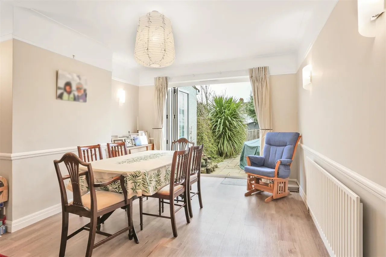 Park Road, Cheam Village, SM3 8PY, photo 7