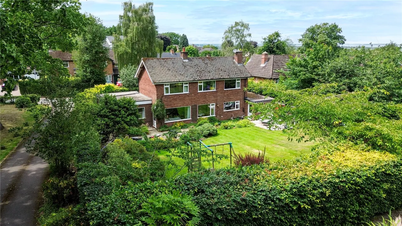 Carriage Drive, Frodsham, Cheshire, WA6 6DU, photo 9