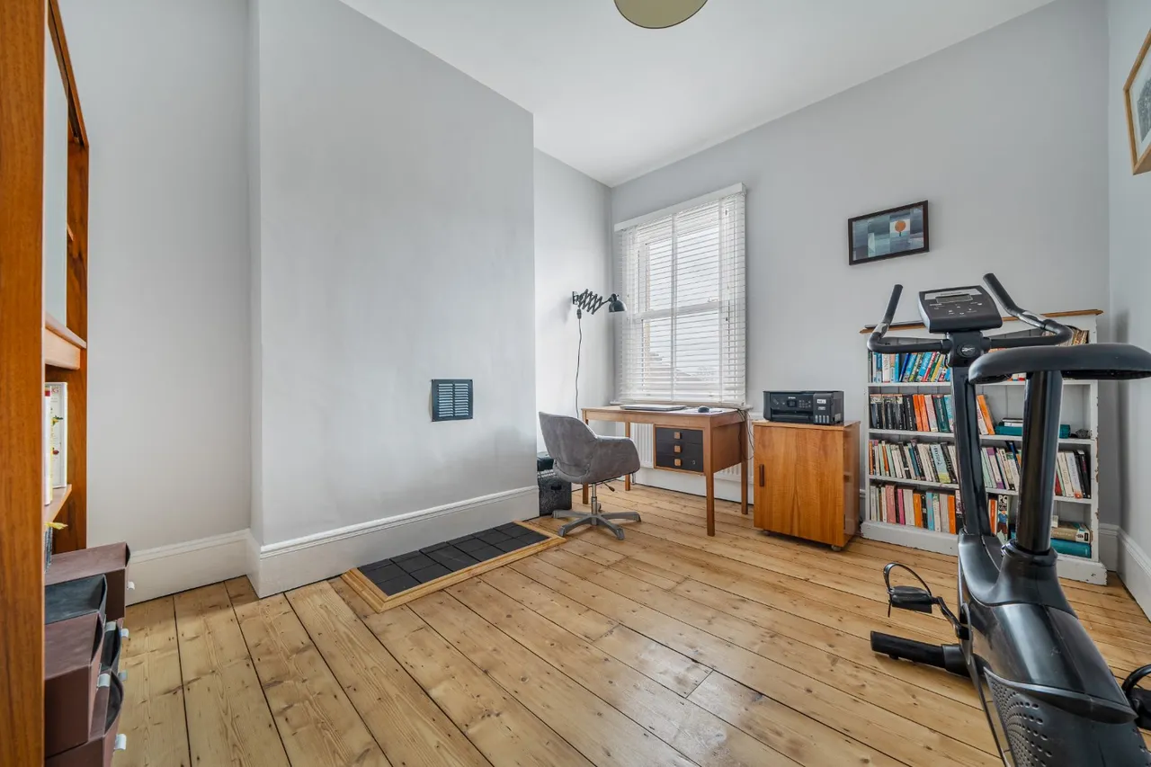 Plum Lane, Woolwich, London, SE18, photo 11