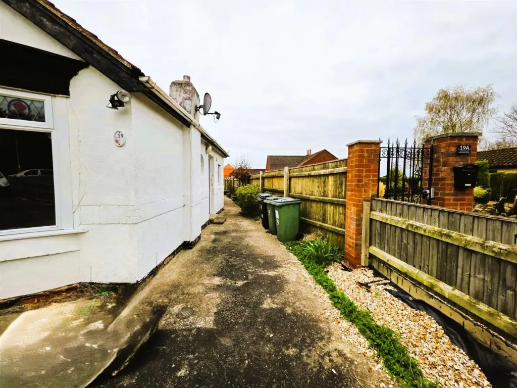 Tetney Road, Humberston, DN36, photo 4