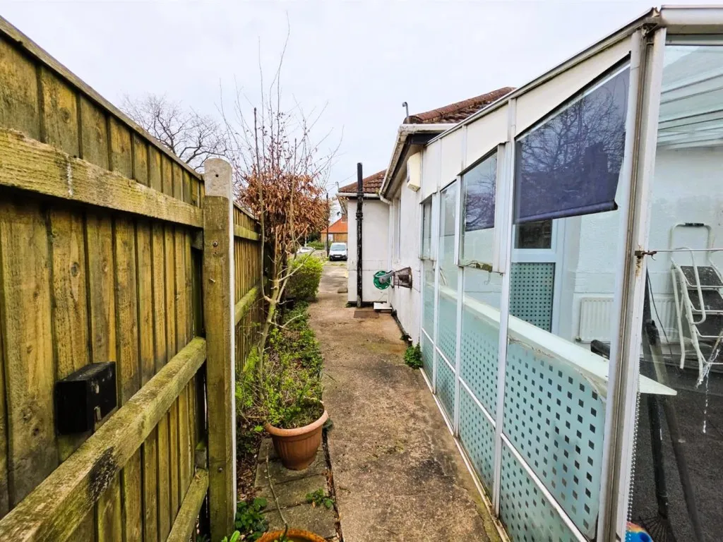Tetney Road, Humberston, DN36, photo 15