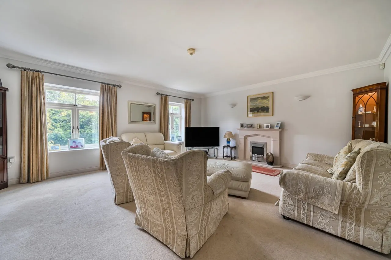 Kings Crescent, Winchester, SO22, photo 10
