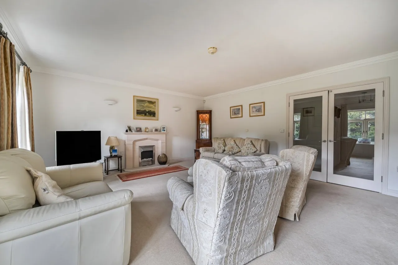 Kings Crescent, Winchester, SO22, photo 9