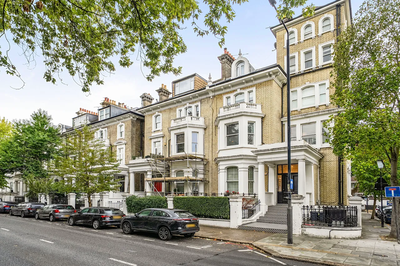 2 bed flat for sale, London, SW10