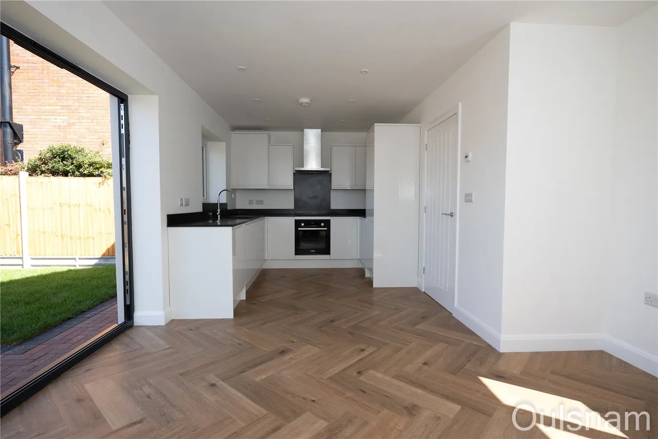 Haynes Close, Catshill, Bromsgrove, Worcestershire, B61 0LX, photo 6
