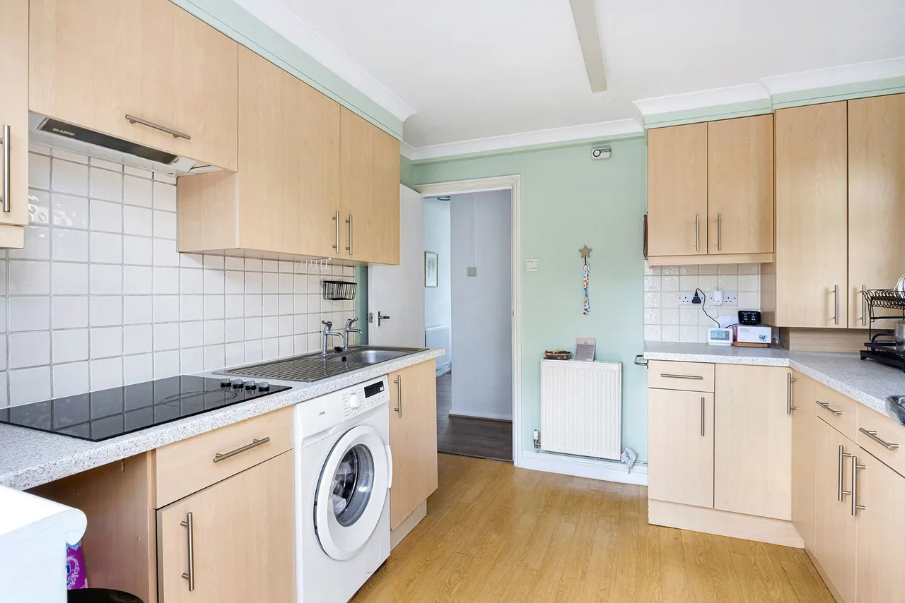 East End Road, Charlton Kings, Cheltenham, GL53 8QA, photo 6