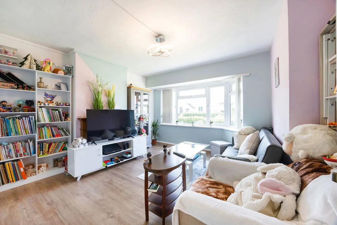 East End Road, Charlton Kings, Cheltenham, GL53 8QA, photo 3
