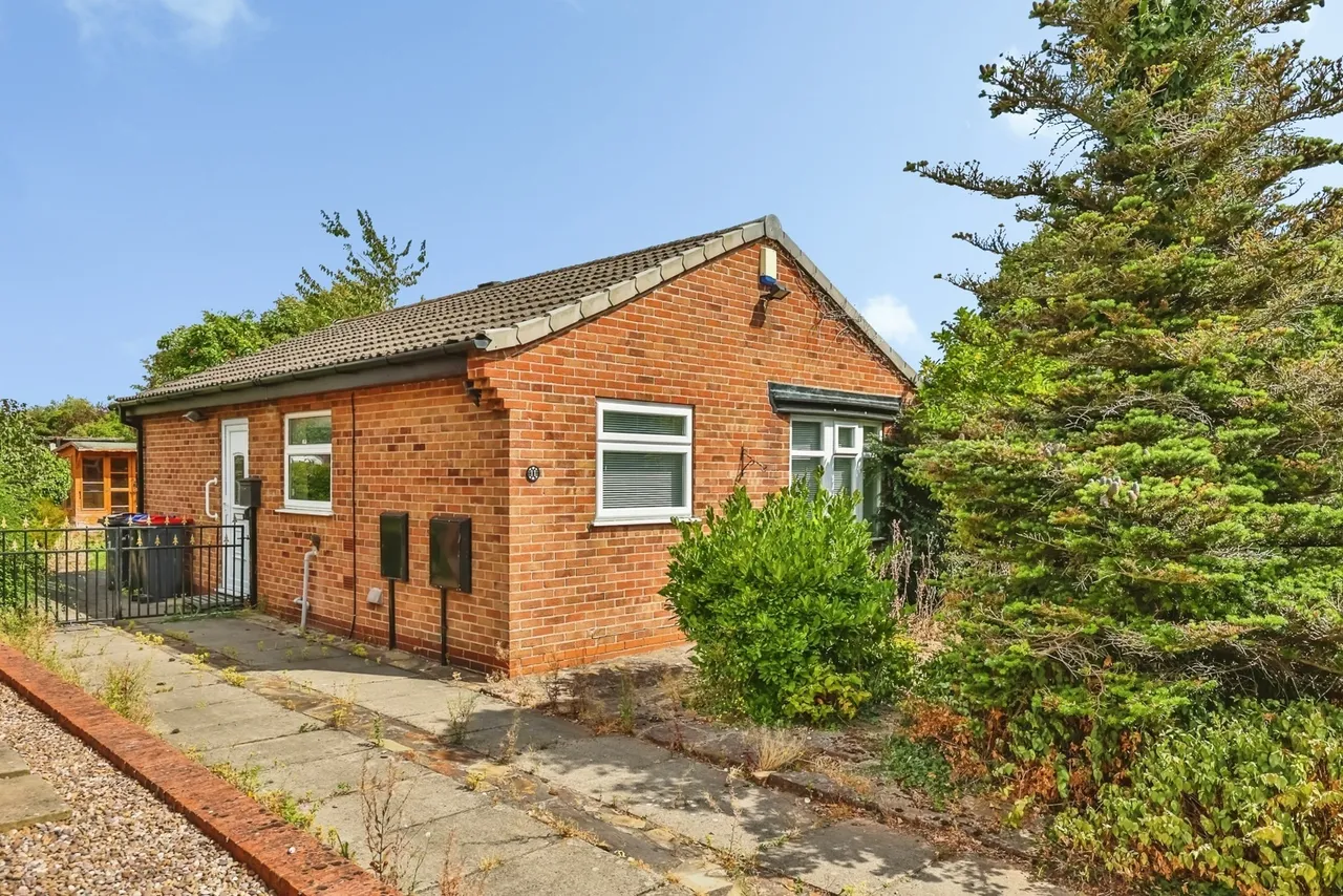 2 bed house for sale, Wordsworth Avenue, Hucknall, NG15