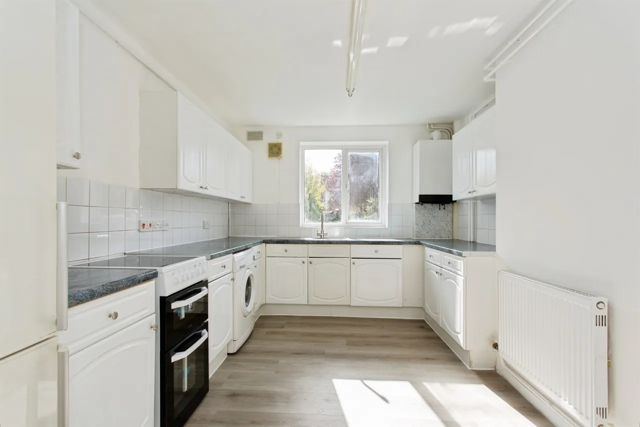Queens Close, Cambridge, CB22, photo 3