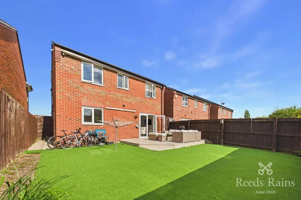 Raisbeck Road, Offerton, SK2, photo 21