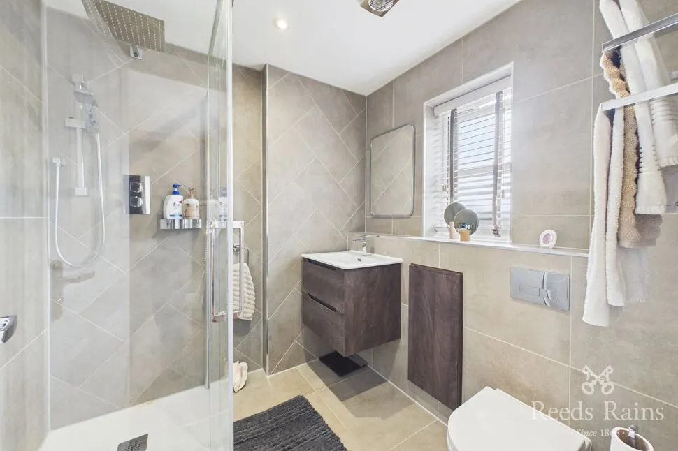 Raisbeck Road, Offerton, SK2, photo 15