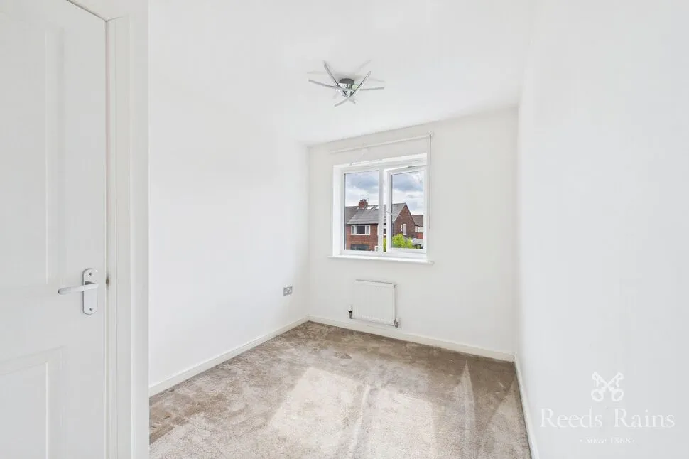 Raisbeck Road, Offerton, SK2, photo 13