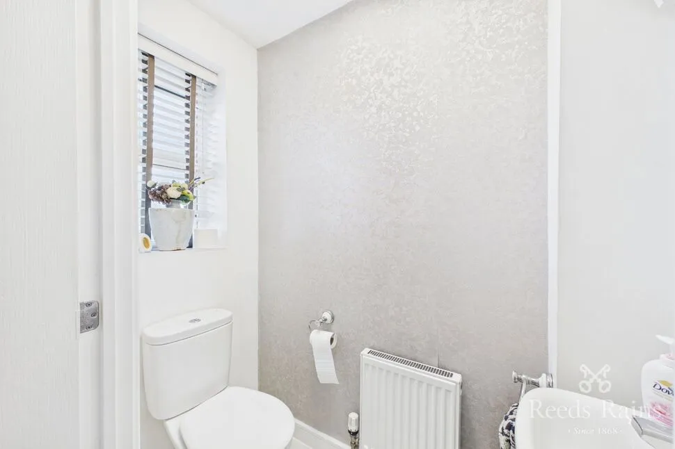 Raisbeck Road, Offerton, SK2, photo 16