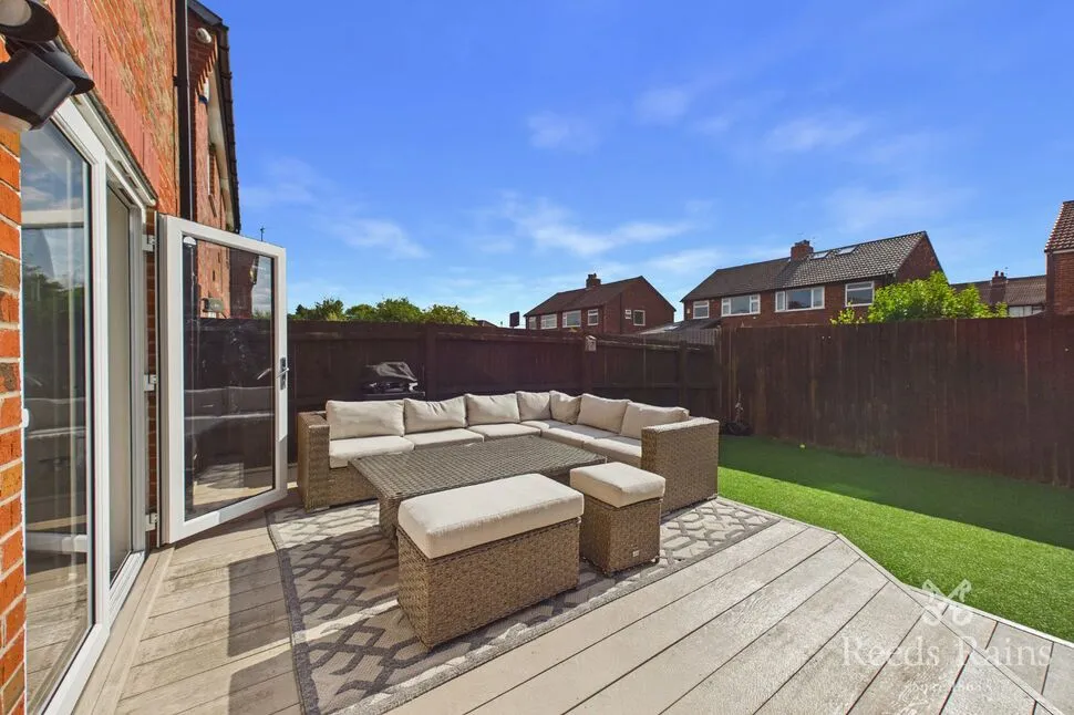 Raisbeck Road, Offerton, SK2, photo 19