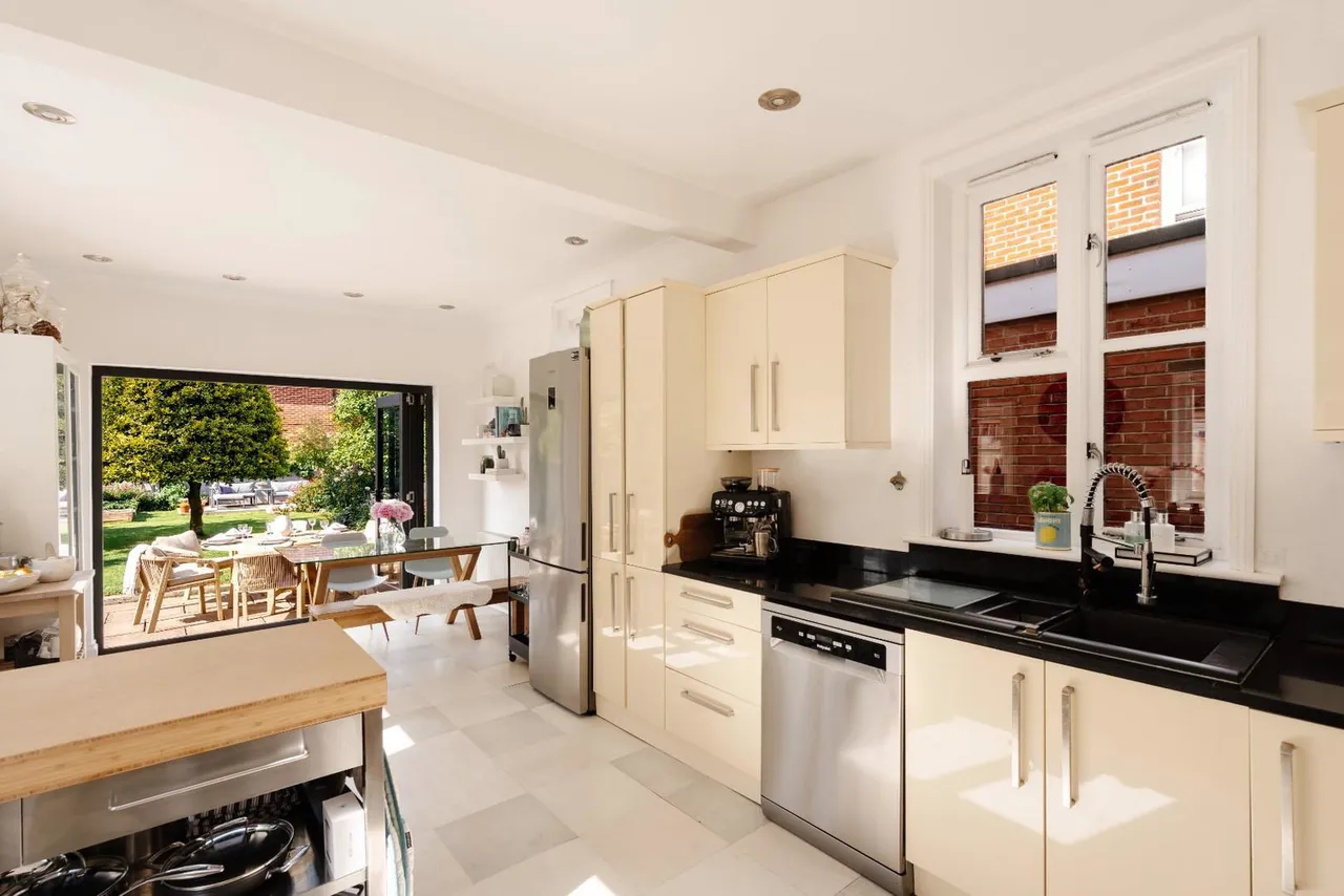 Shrub End Road, Colchester, photo 10