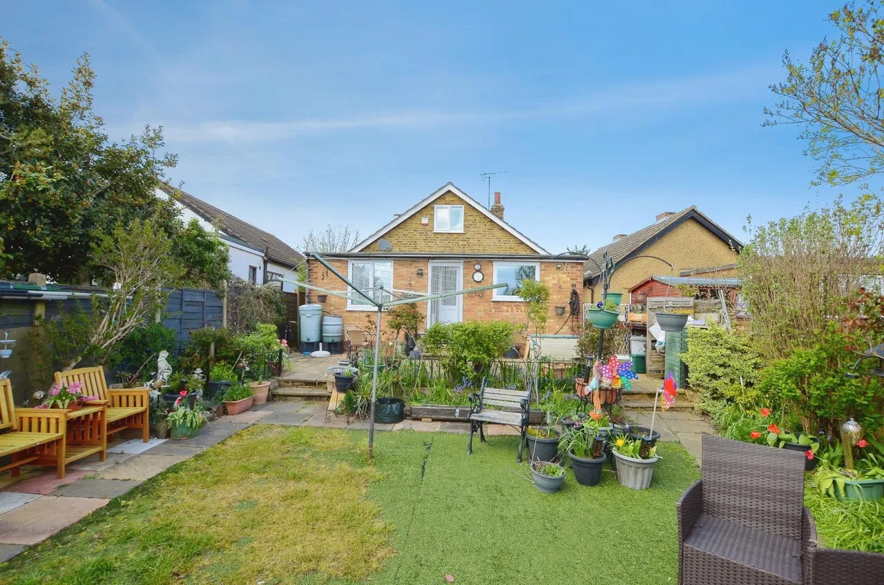 St Margaret's Avenue, Hillingdon, UB8, photo 19