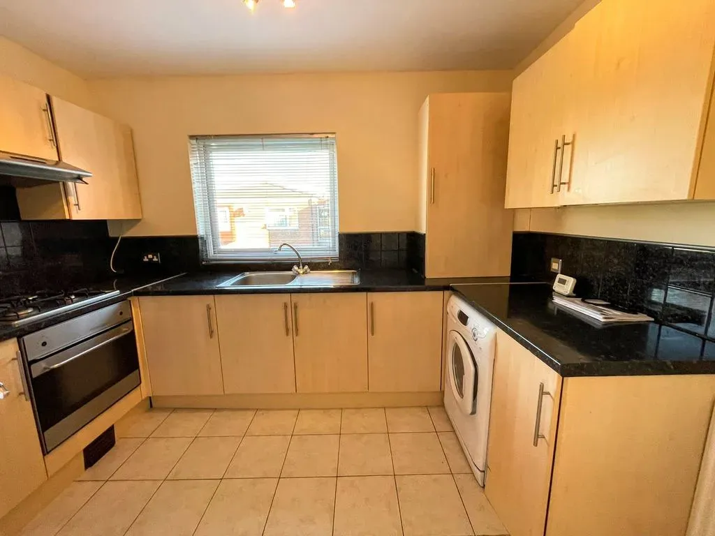 Beechwood Way, Aston Clinton, Buckinghamshire, HP22 5JW, photo 2