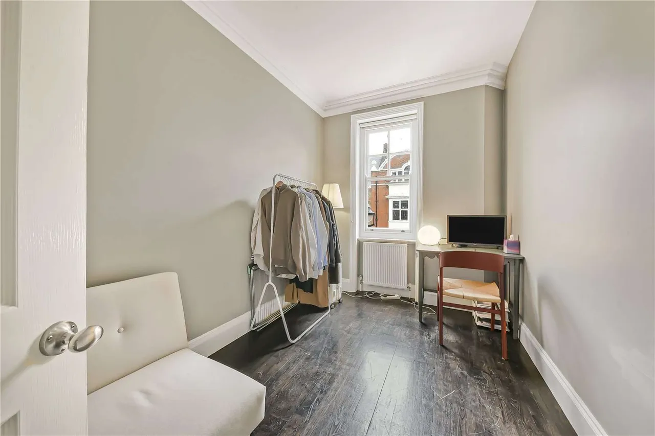 St. Johns Wood High Street, London, NW8 7NG, photo 7