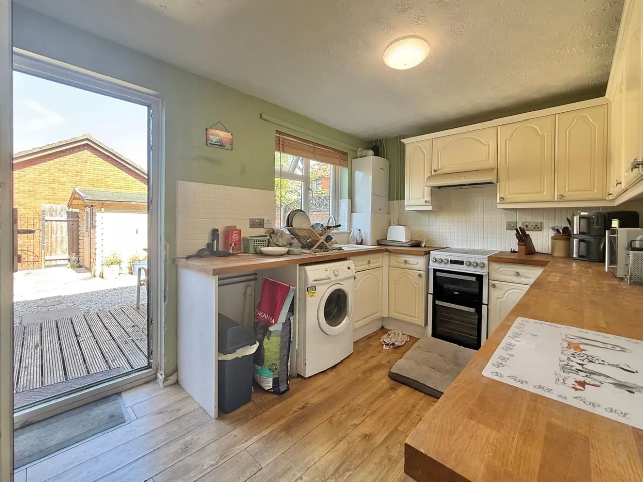 Huntsmans Drive, Hereford, photo 2