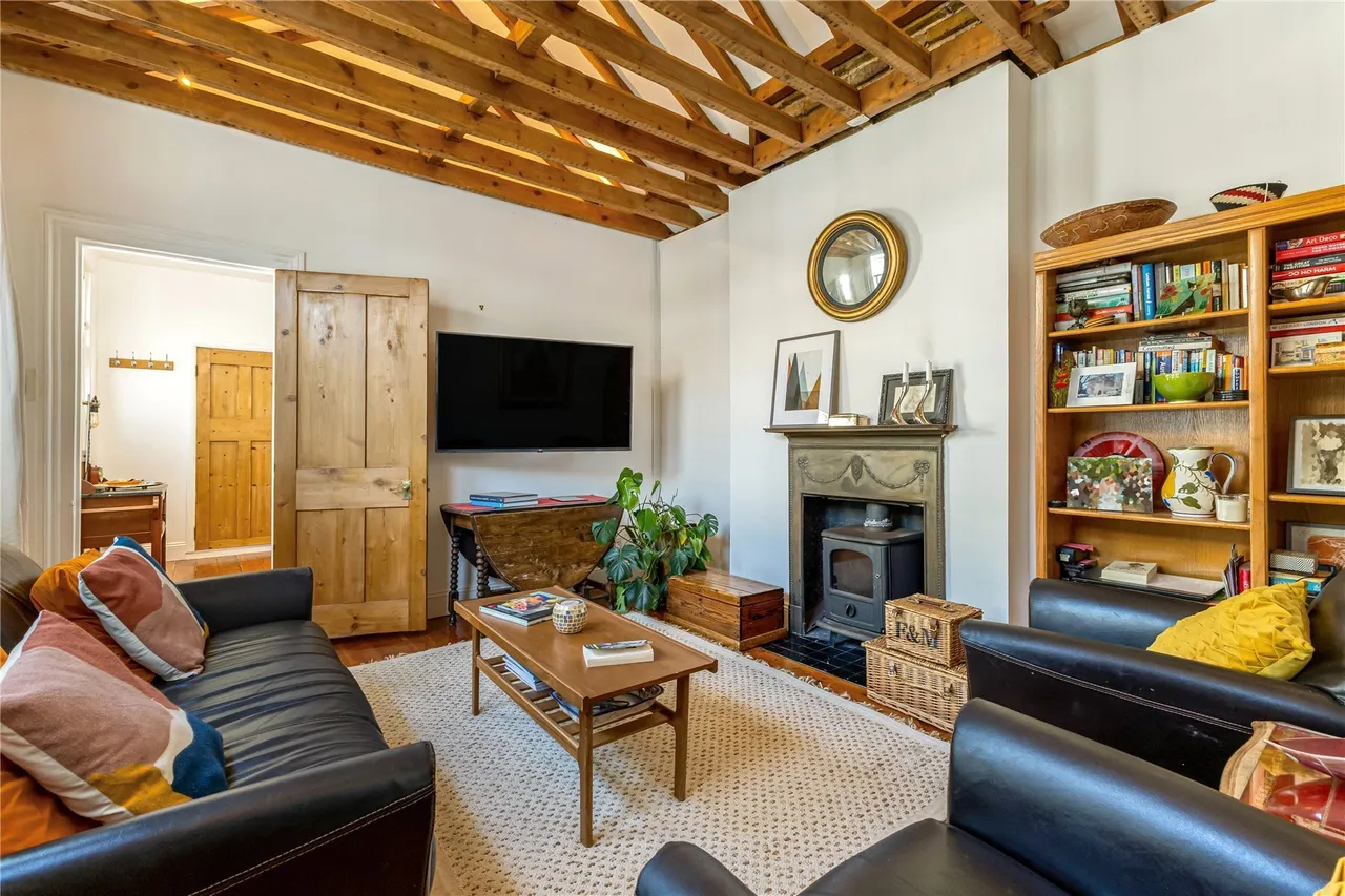 2 bed flat for sale, Terrace Lane, Richmond, TW10