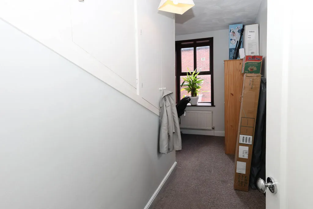 Hare Hill Road, Littleborough OL15 9AD, photo 12
