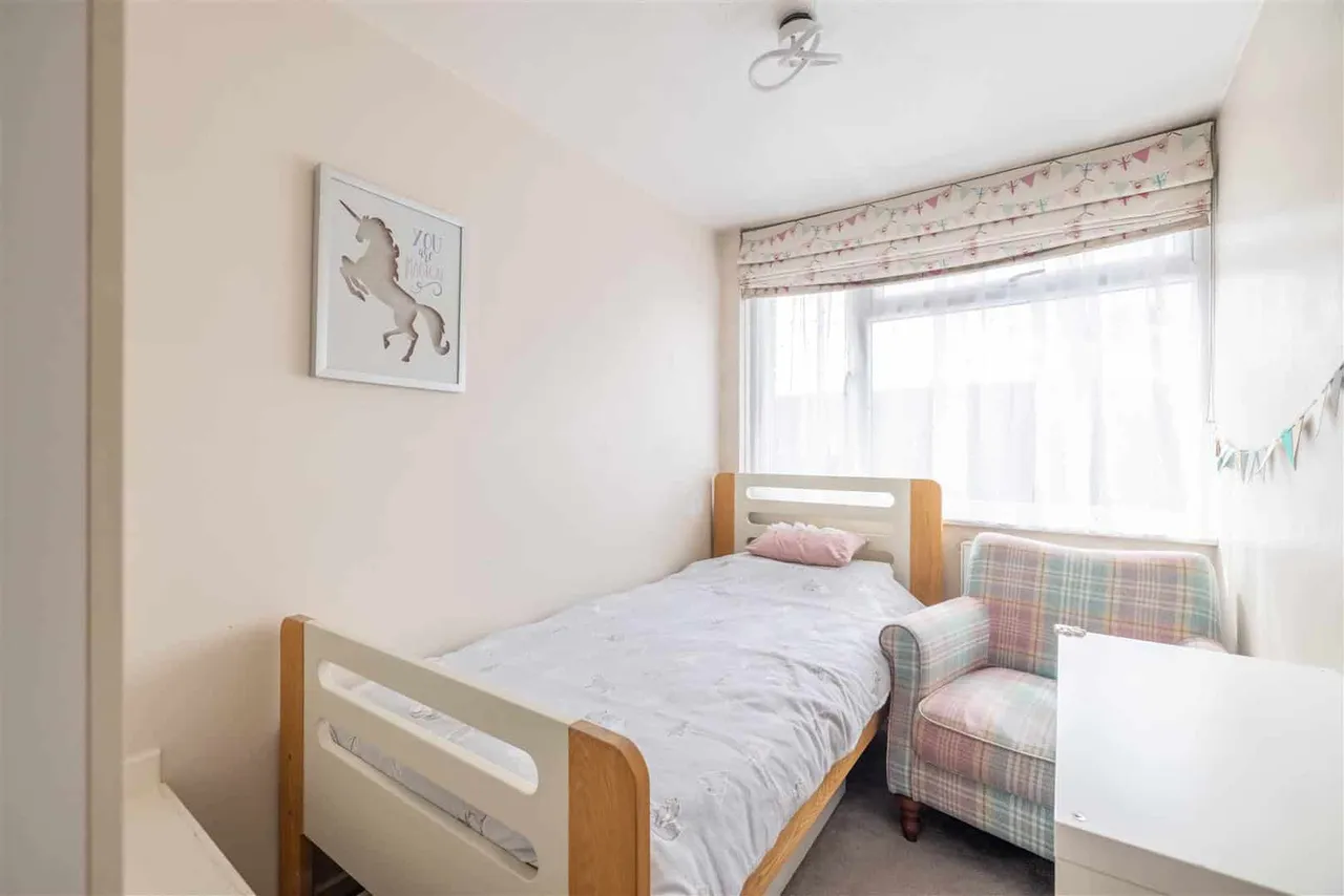 Black Horse Close, Windsor, Berkshire, SL4 5QP, photo 12