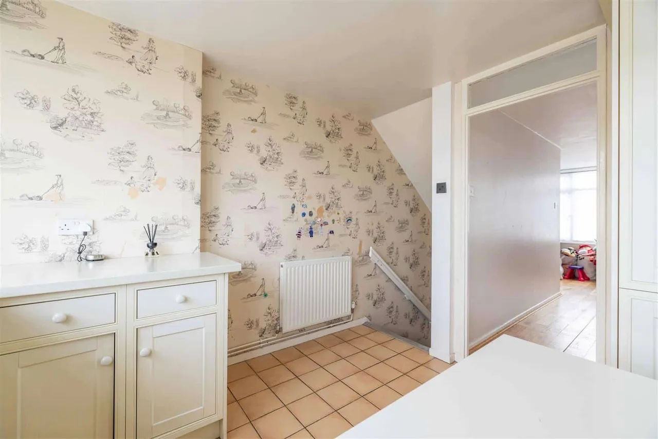 Black Horse Close, Windsor, Berkshire, SL4 5QP, photo 9