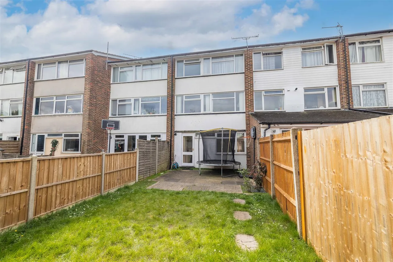 Black Horse Close, Windsor, Berkshire, SL4 5QP, photo 22