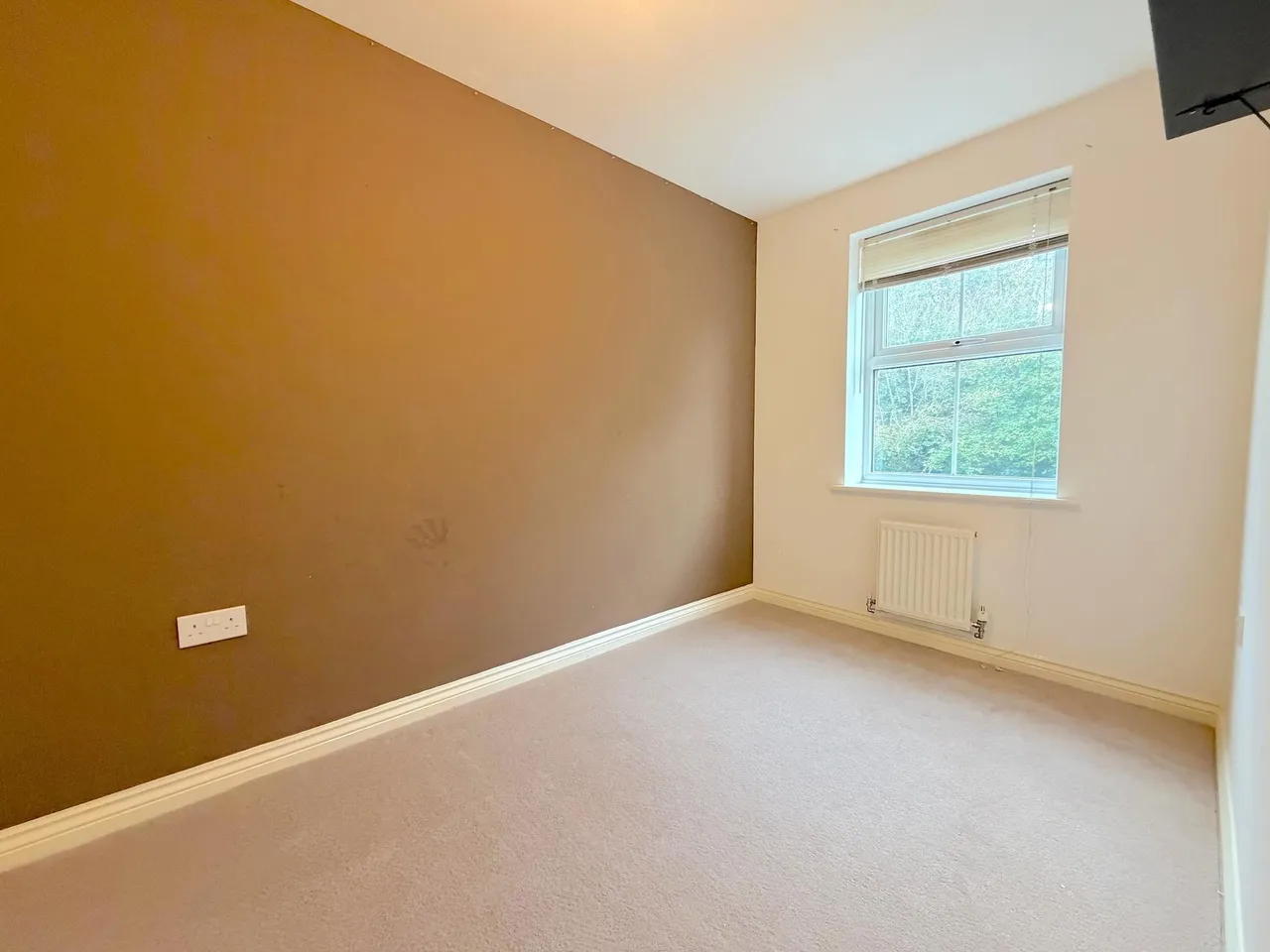 Greenock Crescent, Parkfields, WV4, photo 10