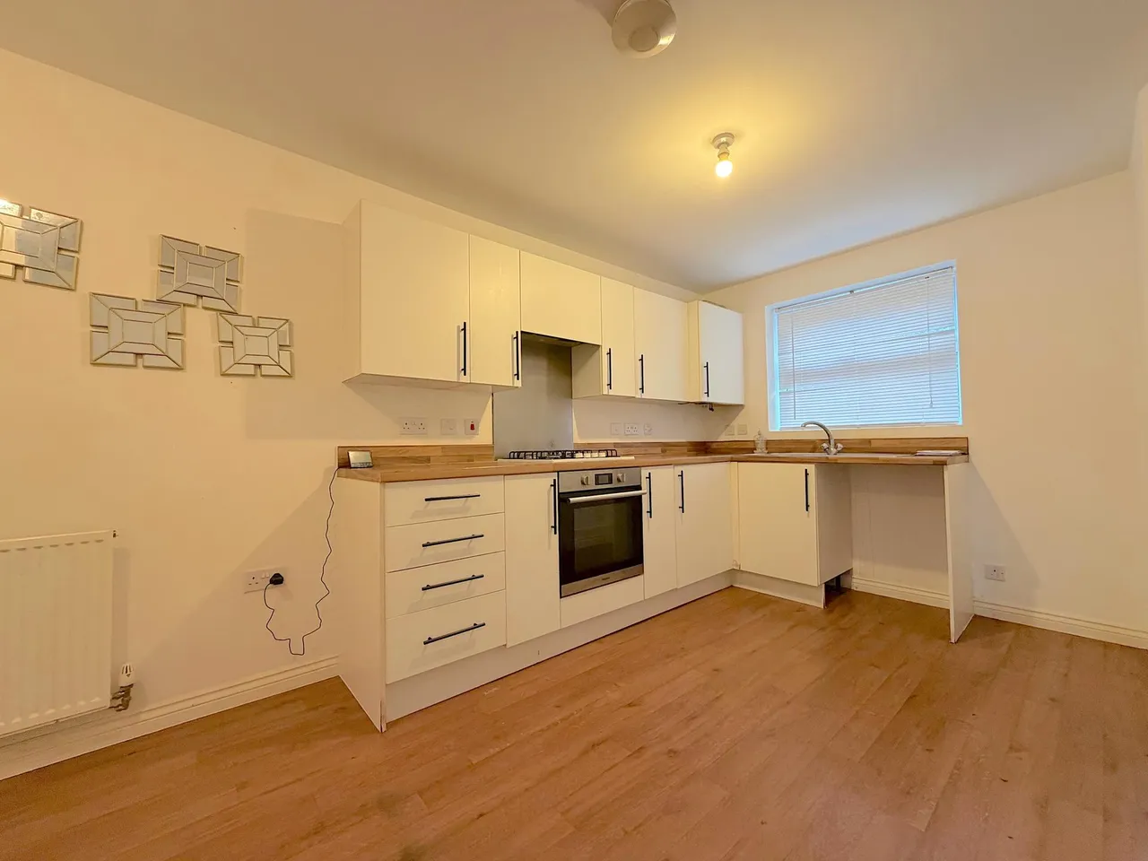Greenock Crescent, Parkfields, WV4, photo 4