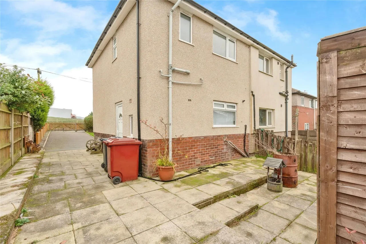 Rossendale Road, Burnley, Lancashire, BB11, photo 14