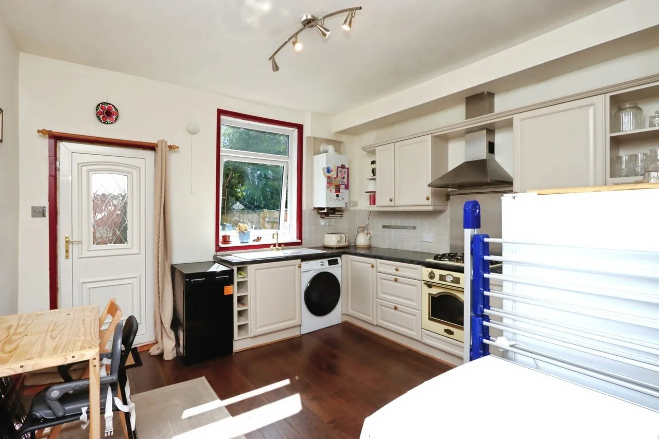 Lancing Road, Sheffield, S2, photo 3