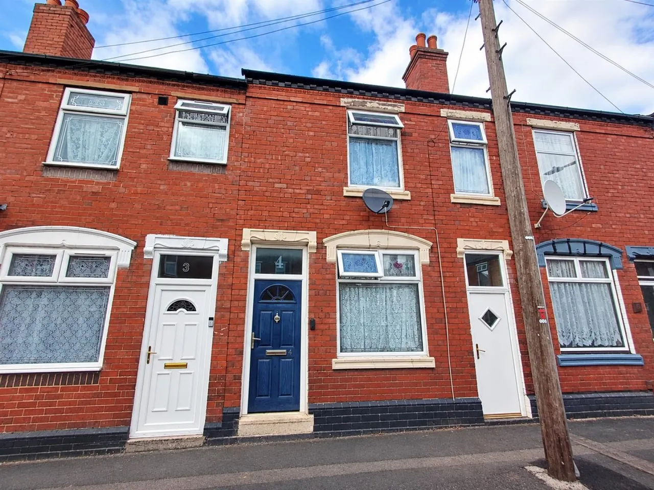 3 bed property for sale — Ashtree Road, Cradley Heath