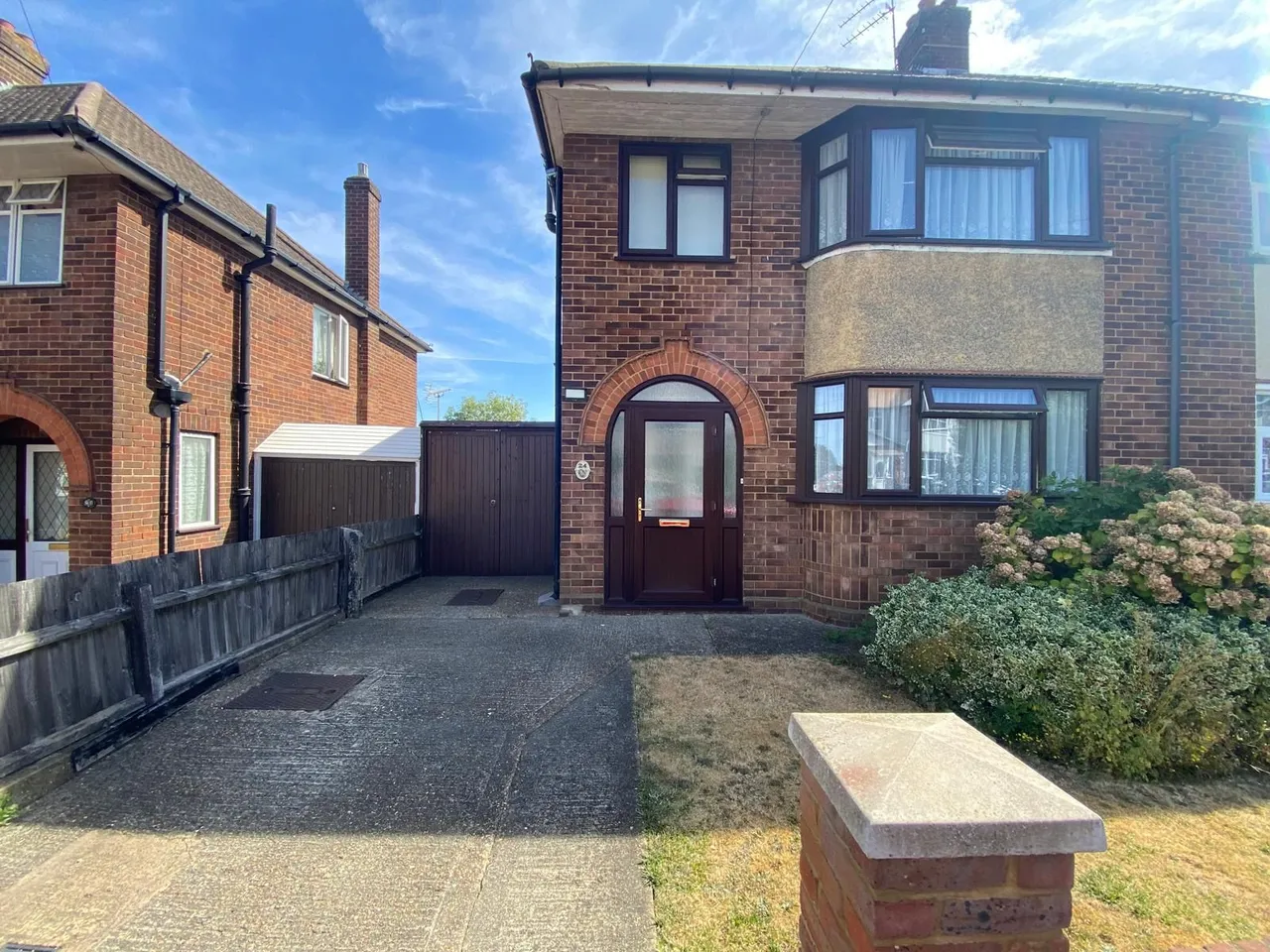 3 bed house to rent — Granby Road, Luton, LU4 9SZ