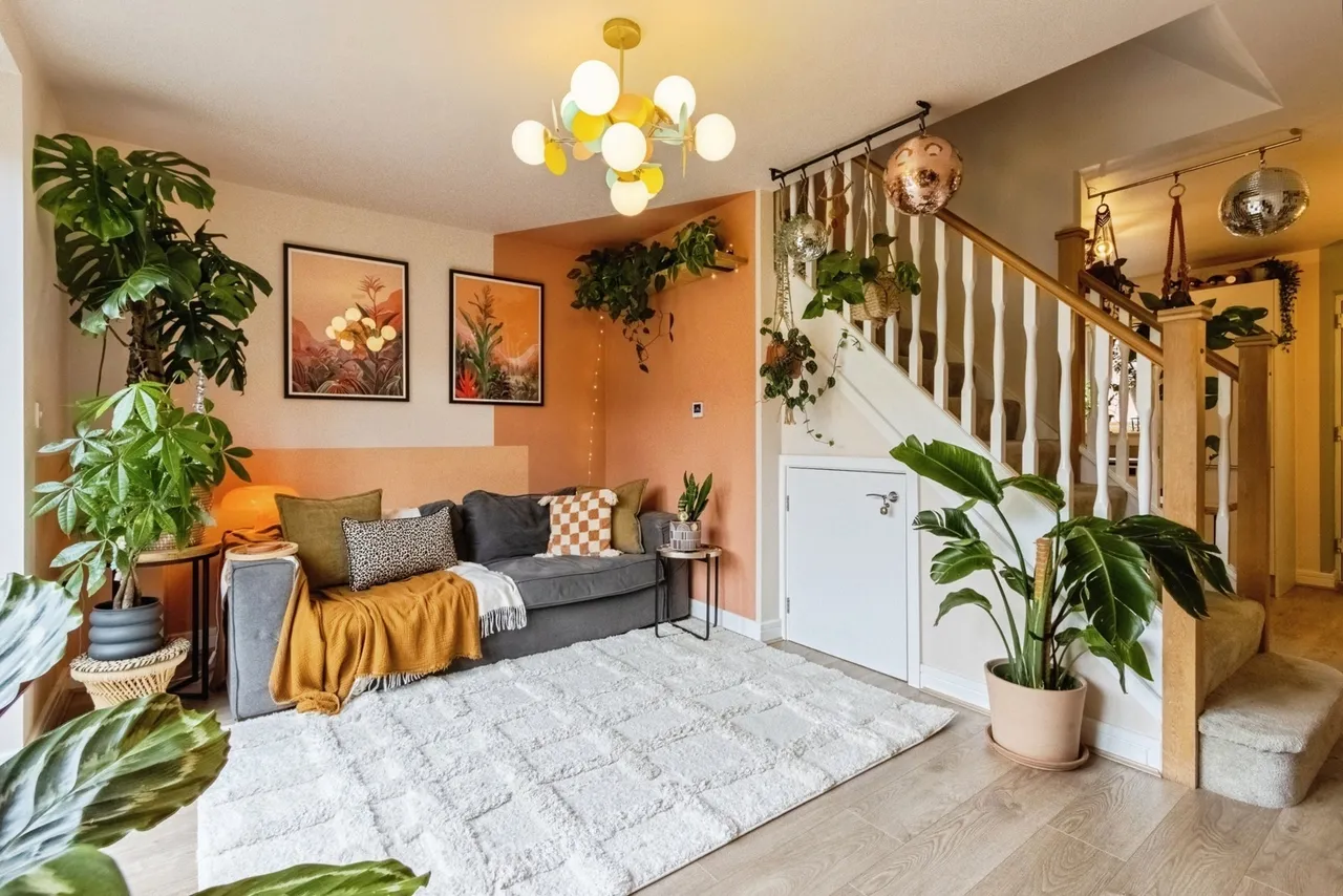 Little Wood Crescent, Wakefield, West Yorkshire, WF1, photo 2