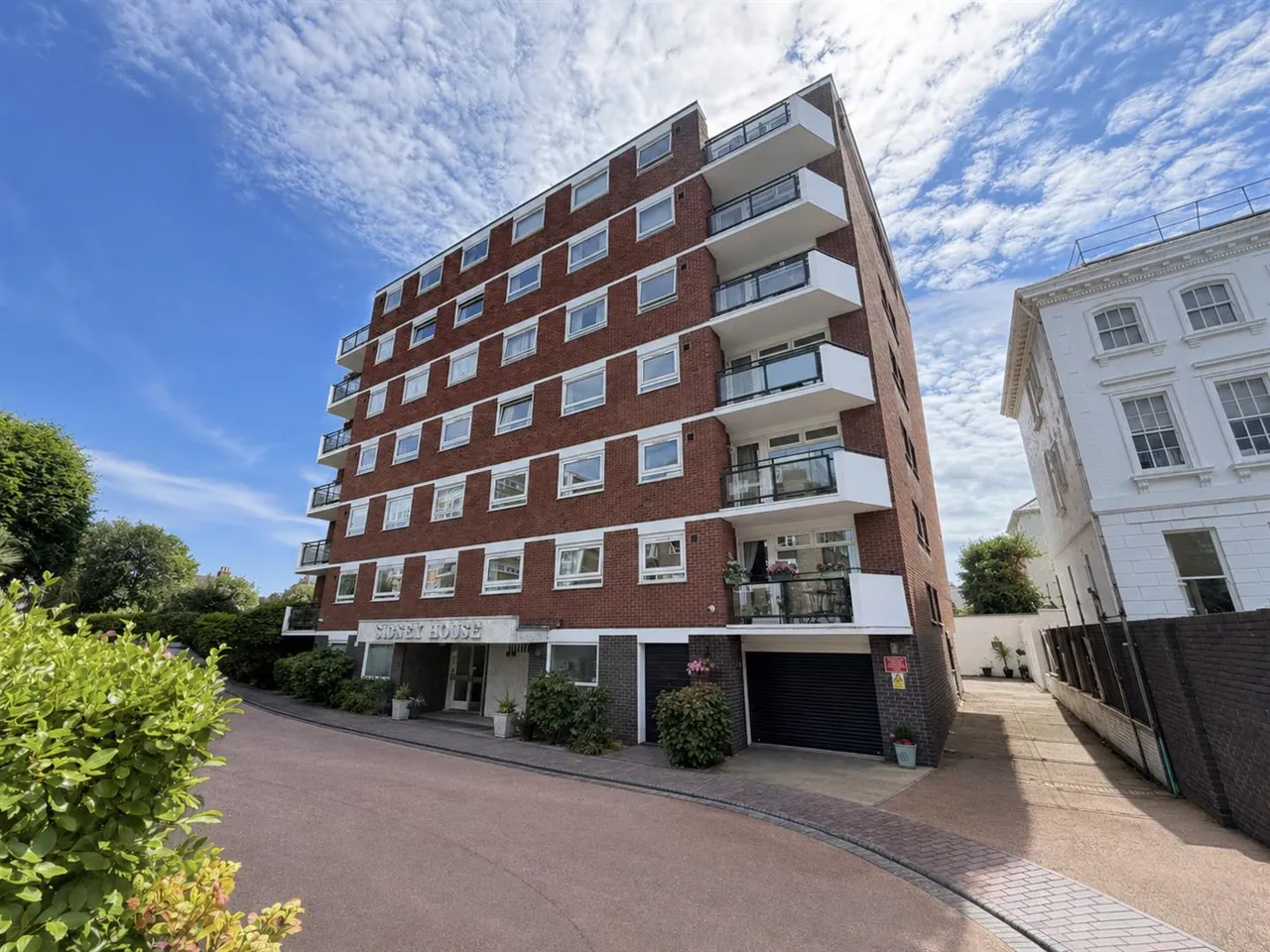 2 bed flat for sale — Hartington Place, Eastbourne, BN21 3BH