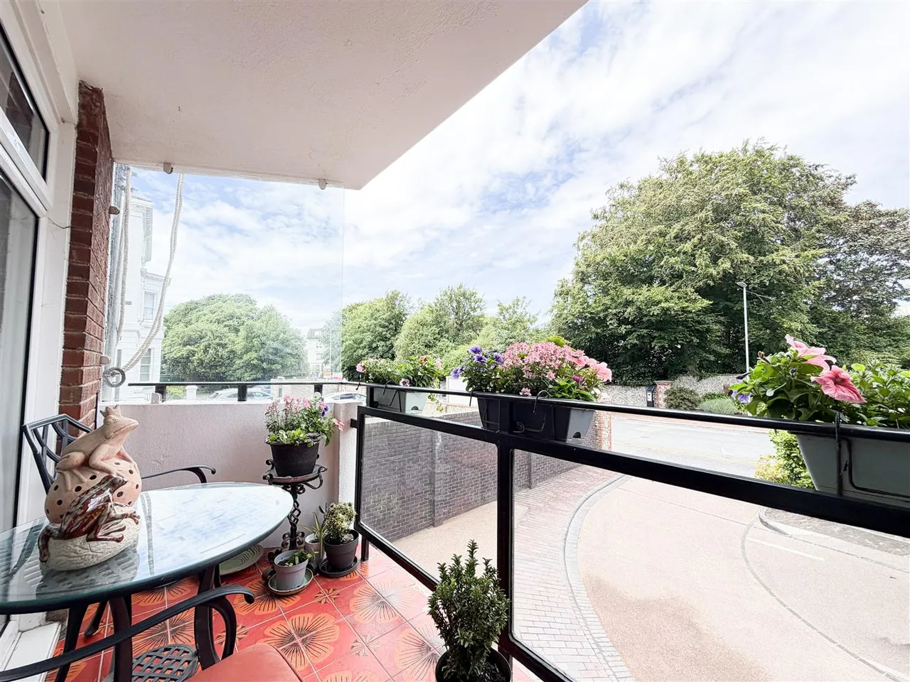 Hartington Place, Eastbourne, BN21 3BH, photo 4