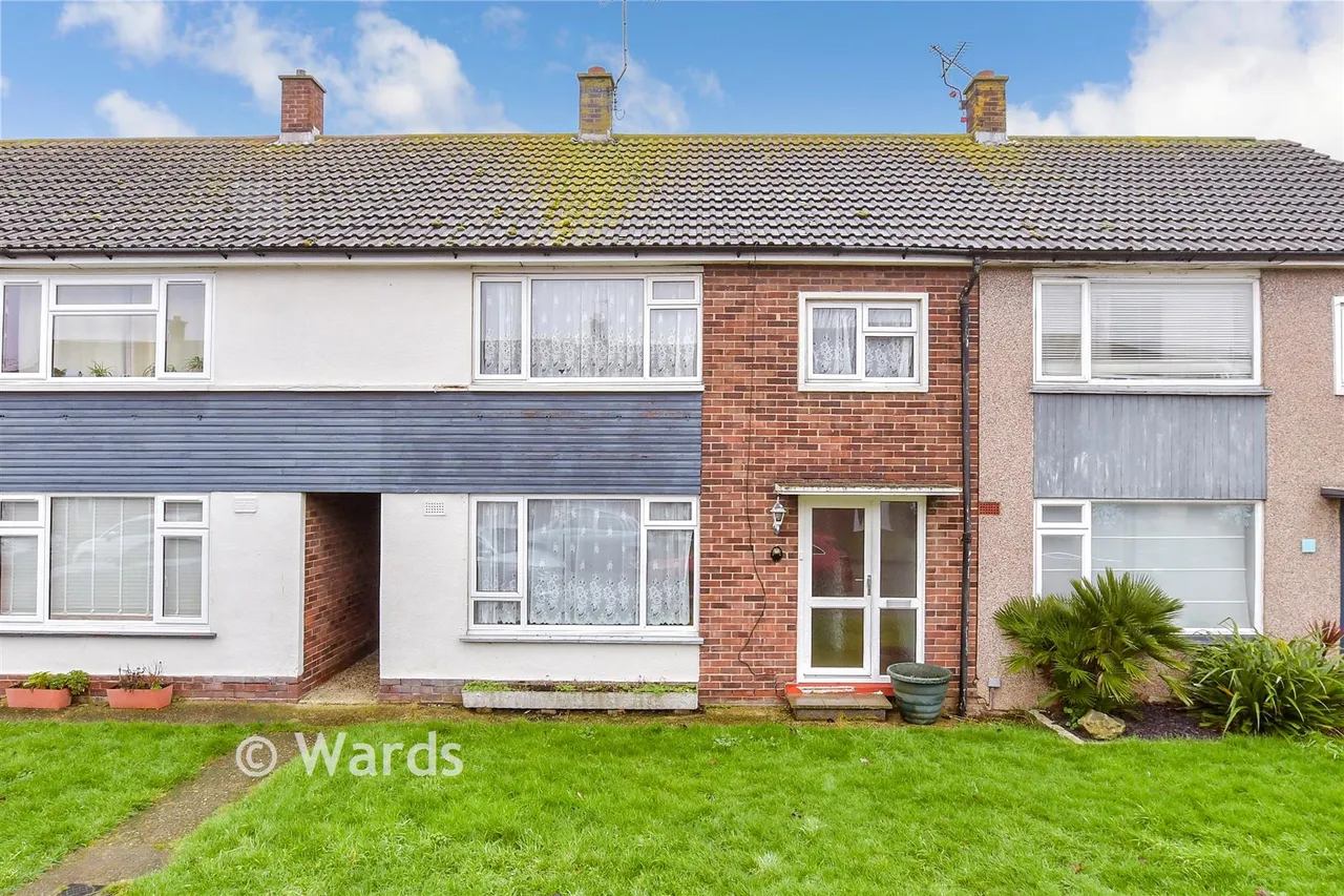 3 bed house for sale, Swalecliffe Court Drive, Whitstable, CT5