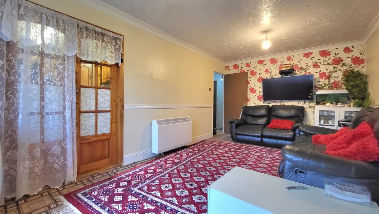 Burton Court, Peterborough, PE1, photo 3