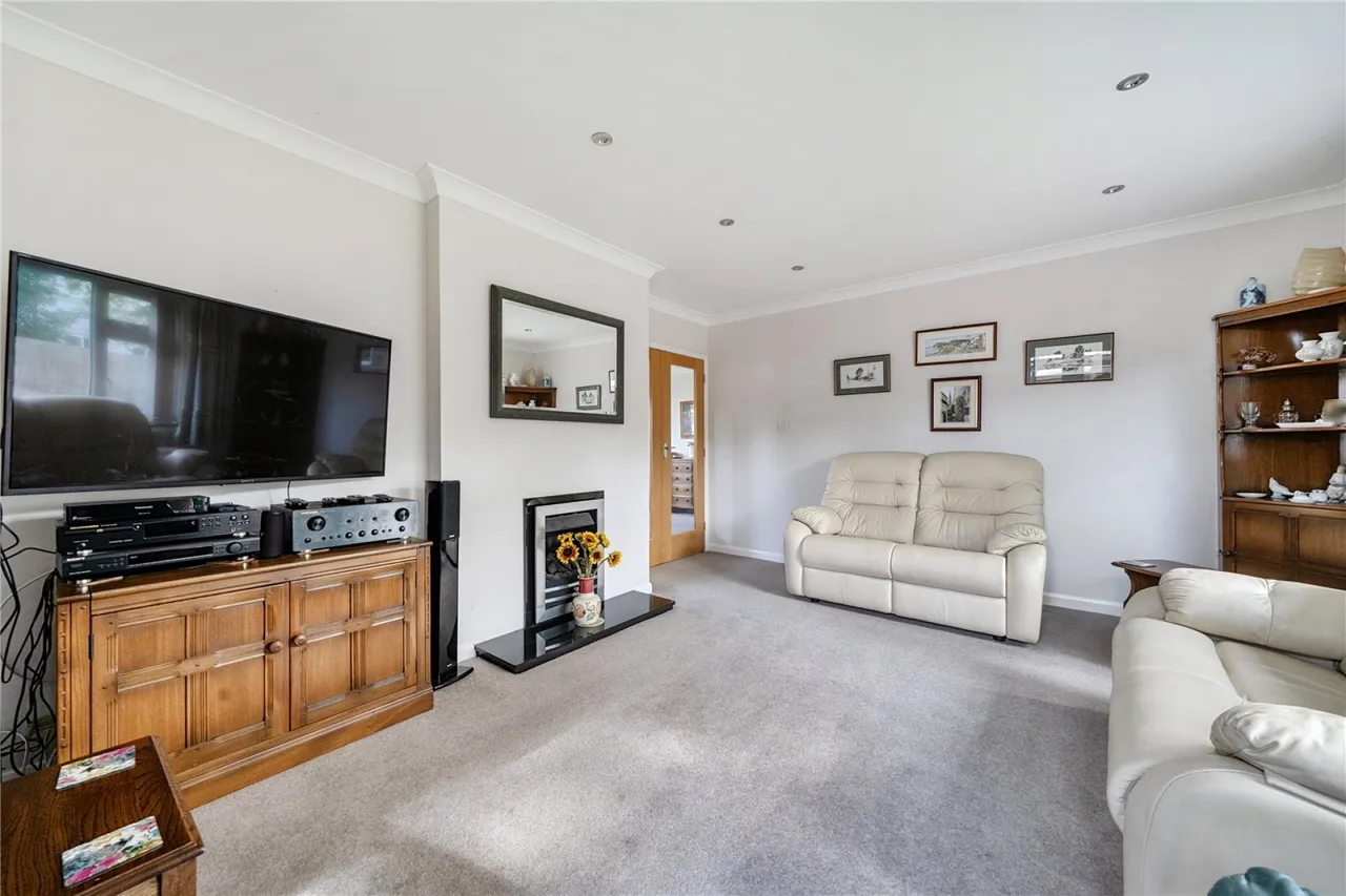 Hillands Drive, Leckhampton, GL53, photo 3
