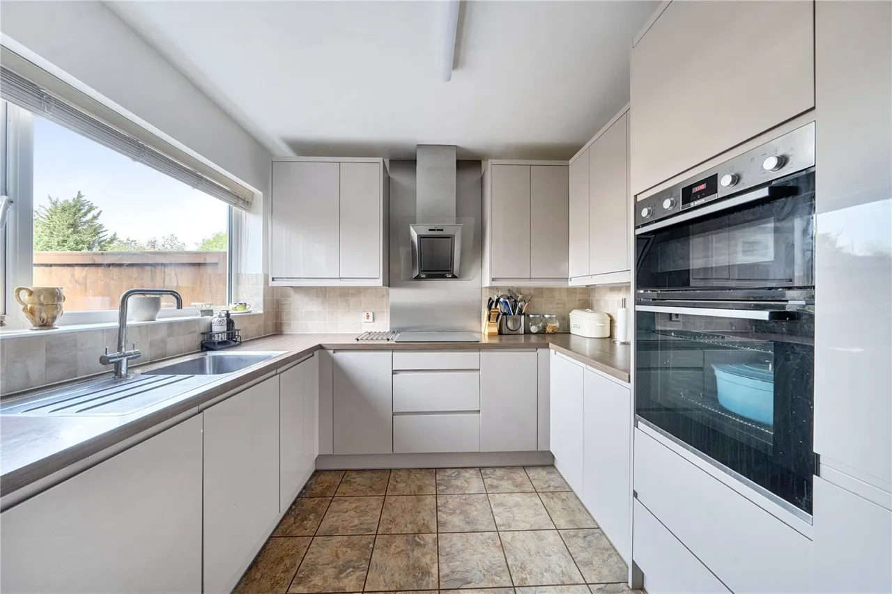 Hillands Drive, Leckhampton, GL53, photo 7